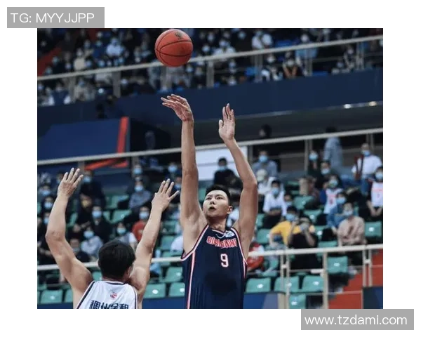 哪家足球俱乐部在新赛季表现最强劲球员表现分析与战术探讨